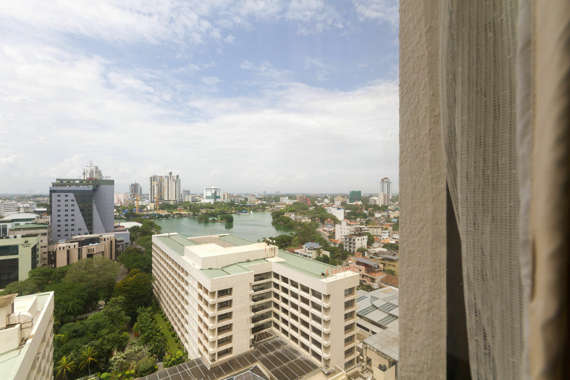 Crescat Residencies Apartment Colombo Exterior photo