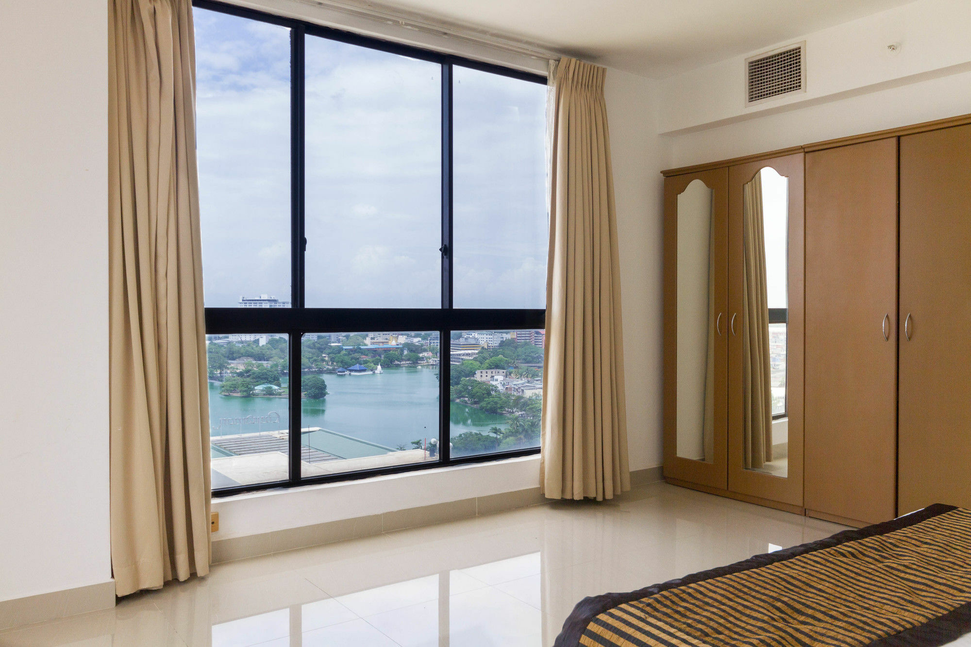 Crescat Residencies Apartment Colombo Exterior photo