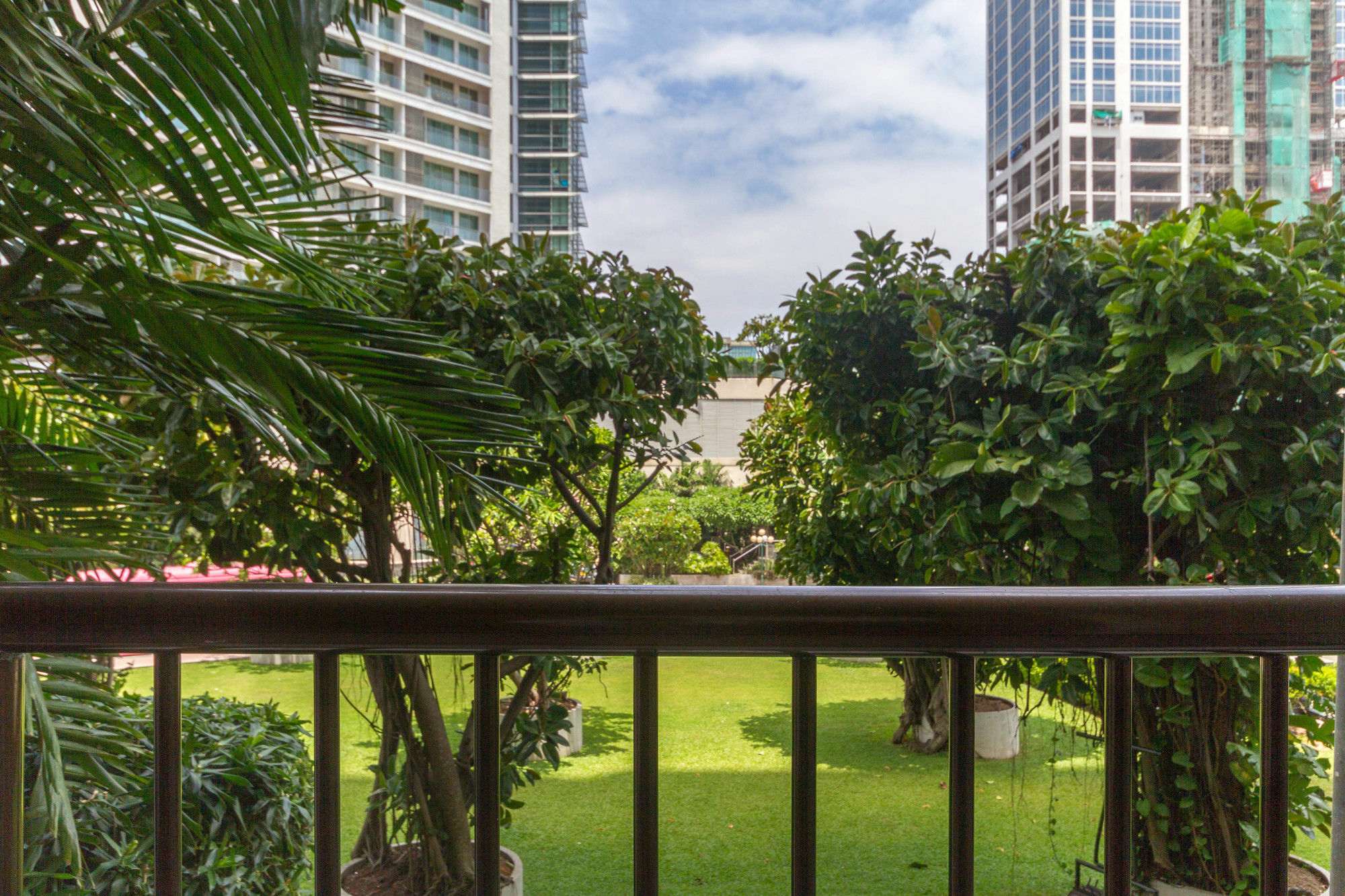 Crescat Residencies Apartment Colombo Exterior photo